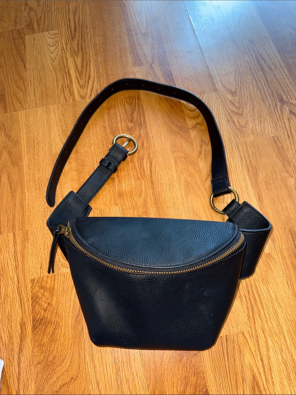 Universal Thread Fanny Pack Cross Body Bag